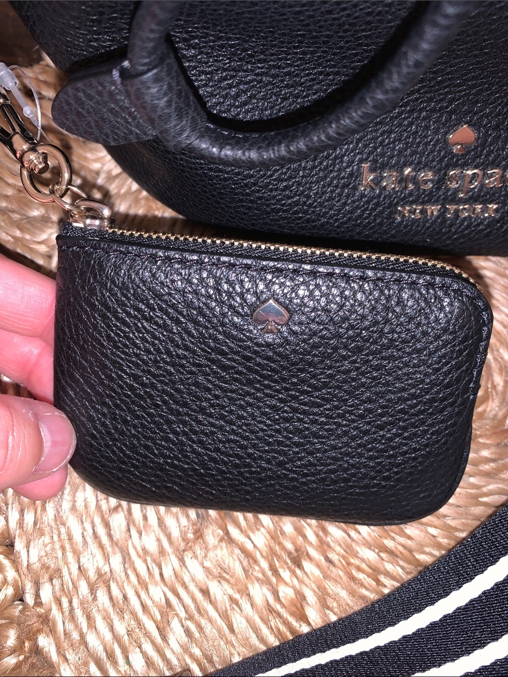 kate spade New York Rosie Black Pebbled Leather Bucket Bag w Coin pouch - Picture 4 of 9